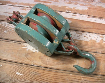 Vintage Industrial Barn Pulley Wood Block Double Wheel Iron Hook 14" Anvil Logo Hanging Lifting Farm Tools Rustic Farmhouse Decor#1of6A