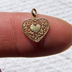 Precious Little 14K Gold Open Metal Work Vintage Heart Pendant Charm