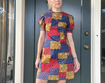 vintage 60s 70s bandana print handmade tailored princess shoulder short sleeve minidress dress size xsmall small