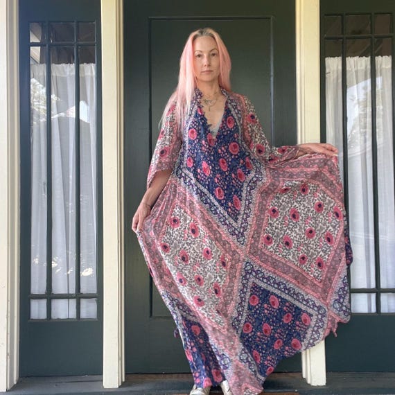 Vintage 70s Adini Sultana Pink Indigo Purple Butterfly Sleeves