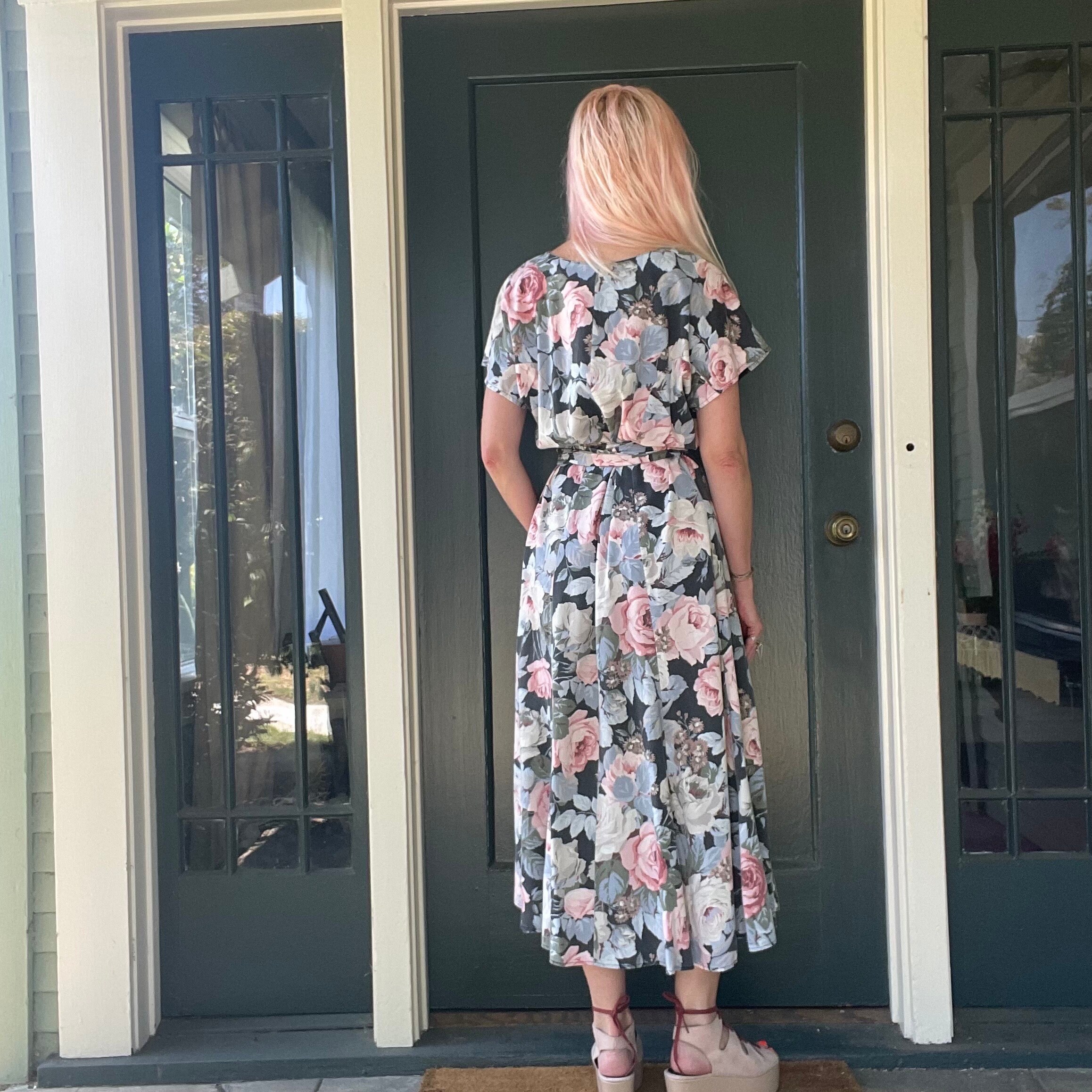 Vintage 80s Pastel Floral Print Rayon Cap Sleeve Wrap Waist