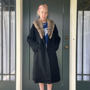 vintage 60s 70s black curly lamb fur tan mink collar winter mongolian coat size medium
