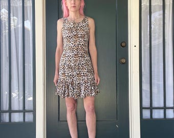 90s leopard print dress Vintage Fashion M Print Shoe & Sunglasses Animal Print Dress Mini Shift Short Sleeve Party Sheath 1990s Rayon Medium an all over leopard