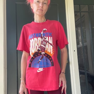 vintage 90s jordan nike red t shirt authentic rare streetwear sportswear nba worldwide size medium to large