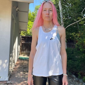vintage 90s white nike swoosh embroidered red tag tank top sportswear streetwear size small medium
