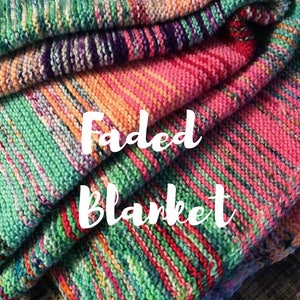 Peut inclure: Une couverture en tricot rayée colorée avec le texte "Faded Blanket" et "By Leo's Lovely Treasures" dessus.