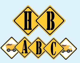 以下が含まれることがあります： H、B、A、B、C、Cの文字が書かれた黄色の工事用標識。標識は、黄色のダンプトラックが両端に配置された状態で、一列に並んでいます。