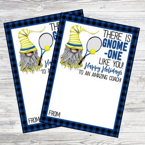 Tarjetero de regalo navideño imprimible para entrenador de tenis. Tarjeta de entrenador Gnome-one Like You. Tarjeta navideña de tenis. Archivos digitales instantáneos.
