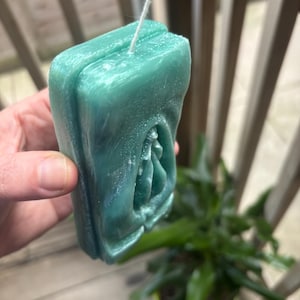 The Viral Green Vulva Candle as mentioned on The Wirecutter Podcast Yoni Coochie
