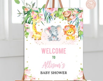 Puede incluir: Bienvenido al Baby Shower de Allison con temática de la selva. El cartel presenta una combinación de colores rosa y verde con una jirafa, un elefante y un león. El cartel está decorado con flores y hojas.