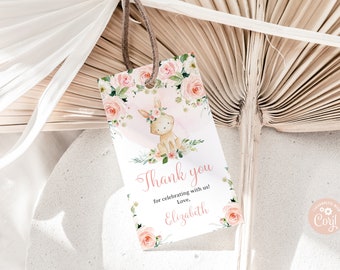 Könnte beinhalten: Rosa-weißes Dankeschön-Etikett mit einer Aquarell-Illustration eines Kaninchens mit einer Blumenkrone. Das Etikett lautet "Vielen Dank, dass Sie mit uns gefeiert haben! Liebe, Elizabeth".
