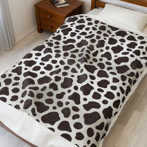 Cow Print Velveteen Plush Blanket: Country Vibes Cozy Throw