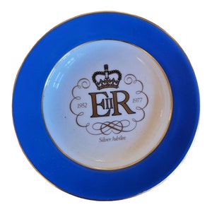 Wedgewood Queen Elizabeth Silver Jubilee Plate