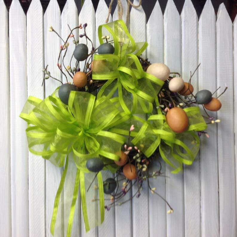 Spring wreathEaster wreathgrapevine wreathEaster decorgrapevinecountryEasterfarmhouse decor Easter eggs countrycottage