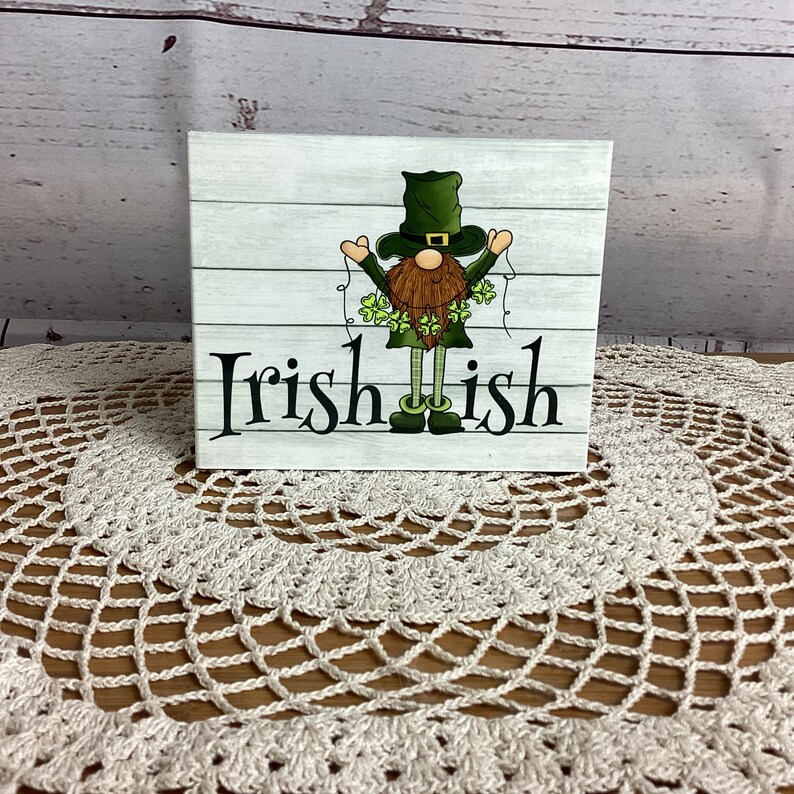 StPatricks day Shelf Sitter,stPatrick sign,st patrick block,stPatricks day Day decor,tiered tray,decor,mantle decor,gnomes,green,shamrocks Irishish