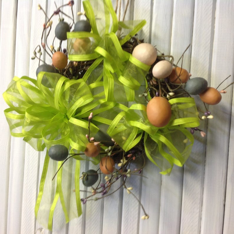 Spring wreathEaster wreathgrapevine wreathEaster decorgrapevinecountryEasterfarmhouse decor Easter eggs countrycottage