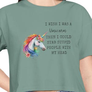 Stabby Unicorn Women&#39;s Cropped Tee
