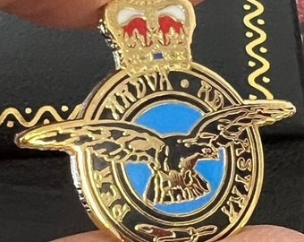 RAF Gold Lapel Pin 24k Clad Crest Royal Air Force Luxury Case Military Aircraft Jacket badge Engraved Decorative gift passing out leaving