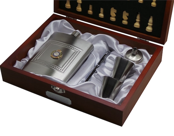 Personalised ROYAL MARINES Hip Flask Chess Set Pen Shot Glasses Wooden Case