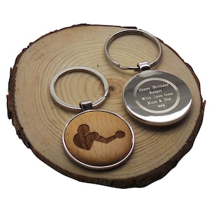BOXHANDSCHUHE Holz Schlüsselring Personalisiert Silber ODER vergoldet Gravur Gravur Schlüsselanhänger Hülle Box Geschenke für Boxer Kampf Fans Sport Auszeichnungen