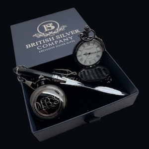 Montre de poche monogrammée personnalisée et chaîne en noir brillant Coffret cadeau gravé Coffret cadeau de luxe Ouvre-lettre en argent Retraite de mariage