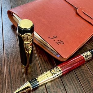 Personalisierte Leder Journal Notizbuch Gravierte Luxus Tintenroller Luxus Geschenke Jurist Set Schreibtisch Geschäftsgeschenke Monogramm Geschenkset