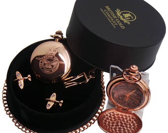 Reloj de bolsillo de oro rosa de la RAF y gemelos de avión Spitfire. Estuche de regalo de lujo. Escudo grabado personalizado. Set de regalo militar de la Royal Air Force.