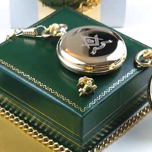 Freimaurer Masonic personalisierte 24k Gold plattierte Qualität Anstecknadel Abzeichen und Hunter Emblem Taschenuhr in Luxus-Geschenkbox mit Zertifikat