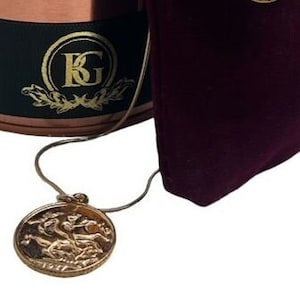 Collar de monedas de oro rosa de 46 cm, cadena de oro rosa, estilo retro vintage, antiguo y moderno, caja de lujo George Sovereign revestida en oro rosa de 18 quilates.