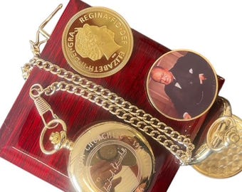 Winston Churchill Gold Personalised Pocket Watch Luxury Light Up Wooden Gift Box Case with Gold Tribute Medal British Queen Collectors Set