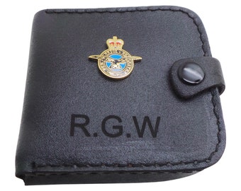 Monedero de la RAF de lujo en cuero genuino cosido y metal plateado con bandeja para billetes, monedero personalizado con monograma grabado de la Royal Air Force.