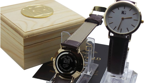 Elke seconde I Love You meer gepersonaliseerde horloge graveren gegraveerd echt lederen polshorloge luxe horloge voor mannen vrouwen Lady Gents Unisex Sieraden Horloges 
