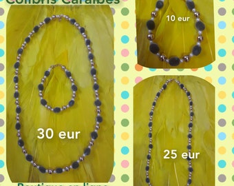 1 collier avec un bracelet perles graines des Antilles