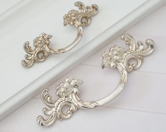 1.75" 2.5" Shabby Chic Dresser Pull Drawer Pulls Door Handles Antique Silver French Vintage Cabinet Knobs Handle 44 64 mm