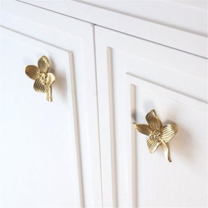 Flower Brass Knobs Kitchen Pulls and Knobs Cabinet Knobs Handles Nordic Style drawer Knobs pulls wardrobe Knob Cabinet Knobs Drawer Knob