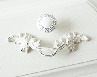 2.5 » Shabby Chic Dresser Pulls Poignée / Tiroir Knob Blanc Argent Rustique Cabinet de cuisine Poignée Porte Poignée Meubles Décor 64MM