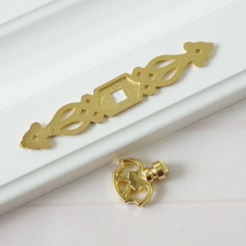 Unique Gold Dresser Knobs Handles Drawer Pulls Handles Knobs Back plate Kitchen Cabinet Handles Knobs Furniture Decor