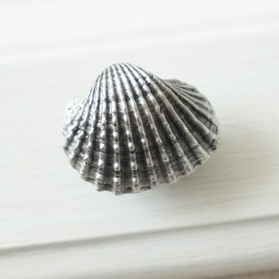 Shell Knobs Unique Design of Scallops Knob Shabby Chic Dresser Etsy