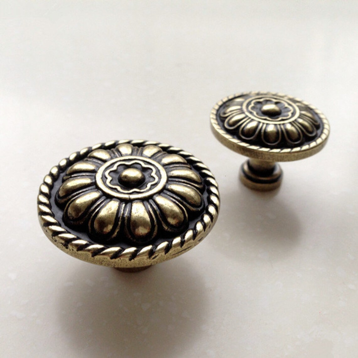Antique Bronze Flower Dresser Knobs Drawer Pulls Knobs Handles Etsy