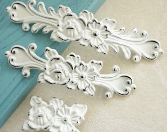 Shabby Chic Dresser Pulls Drawer Pulls HandlesWhite Gold / Silver French Country Kitchen Cabinet Handle Pull Antique Furniture Hardware