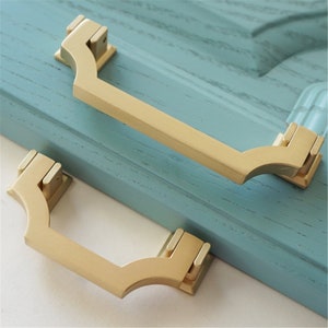 2.5'' 3.75'' Decorative Kitchen Cabinet Pulls Handles  Brushed Gold Brass Dresser Pull Drawer Knob Drop Pull Cabinet Pull Hardware 64 96 mm