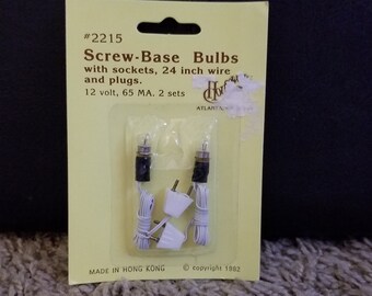 Houseworks Miniatures Screw-Base Bulbs with Sockets 24 Inch Wire and Plugs #2215 Miniature Dollhouse Lighting