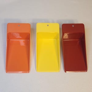 CHOICE Vintage Tupperware Flat Bottom Flour Scoop CHOICE of Orange, Yellow or Red Tupperware Scoop #1452