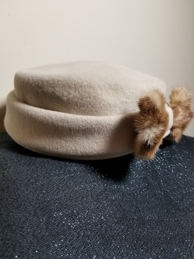 Beautiful Vintage Pillbox Hat With Fur Bow Body Made In Italy Vintage Ladies Hat