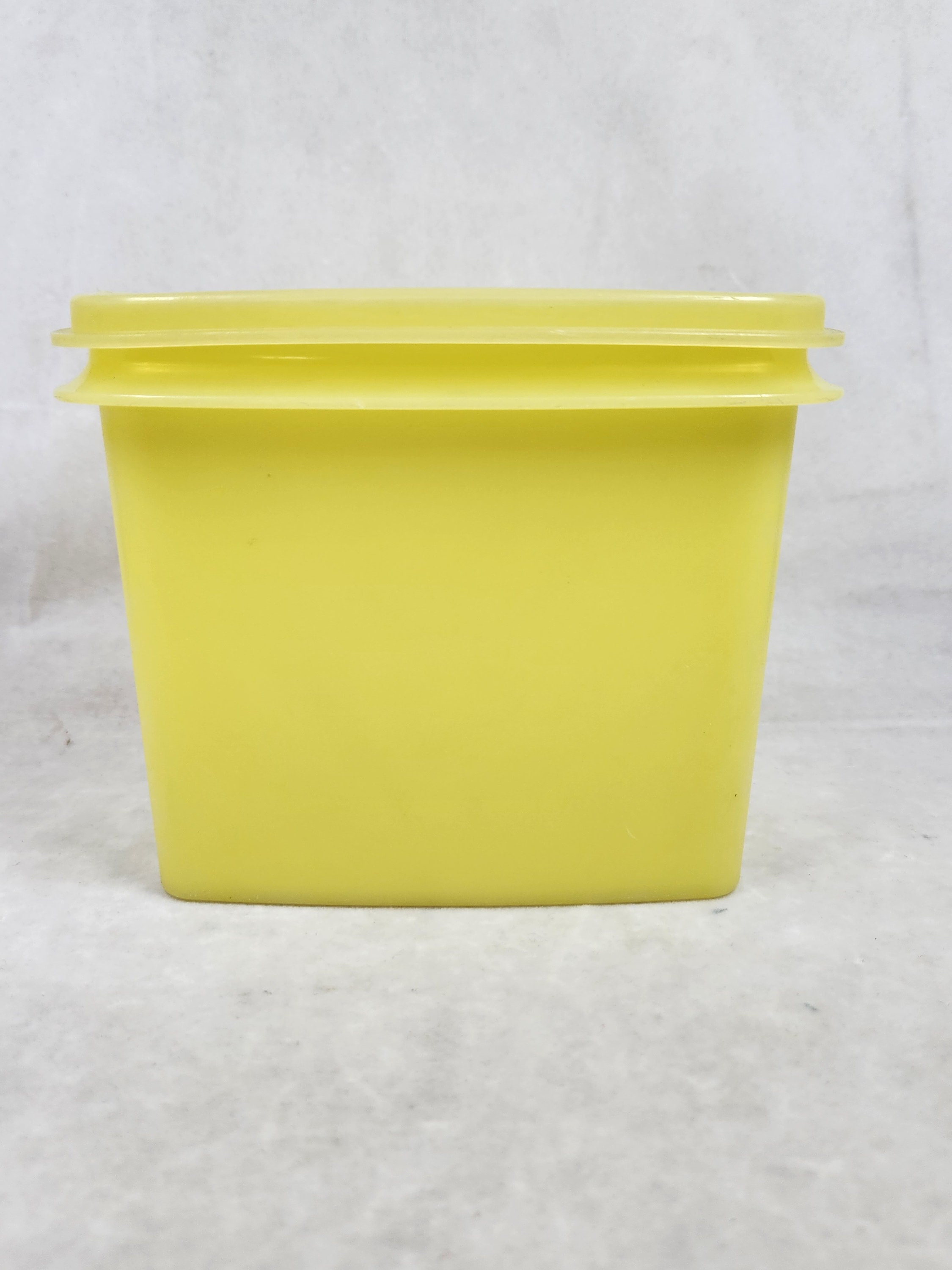 Tupperware Shelf Saver Containers in Sunny Yellow Storage Dishes