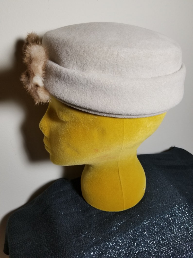 Beautiful Vintage Pillbox Hat With Fur Bow Body Made In Italy Vintage Ladies Hat