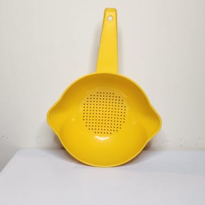 Vintage Yellow Tupperware Colander/Strainer #1200-3 Tupperware Kitchen Handled Strainer