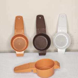 Vintage Tupperware Mini Sieb #879 WAHLWAHL Ernte Orange, Braun, Weiß Tupperware Mini Gadget