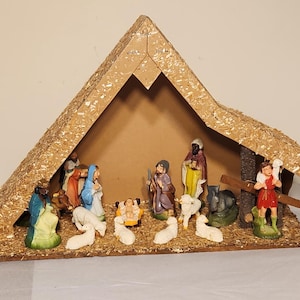 Vintage One Piece Nativity Scene in Original Box Christmas Nativity Decoration