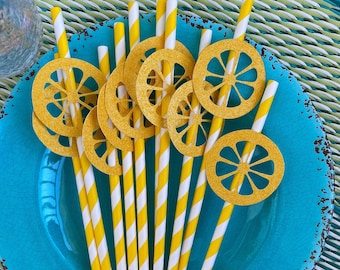 main squeeze bridal shower / paper party straws / she found her main squeeze / citrus lemon table and drink decorations / lemon citrus bride